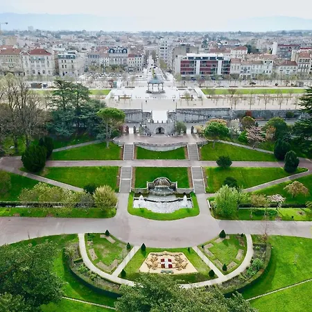 Appartement Joli Au Coeur De 41